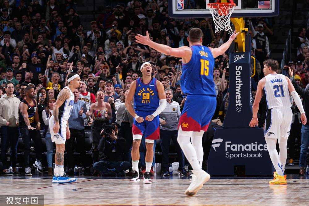 球迷们普遍 球迷们普遍