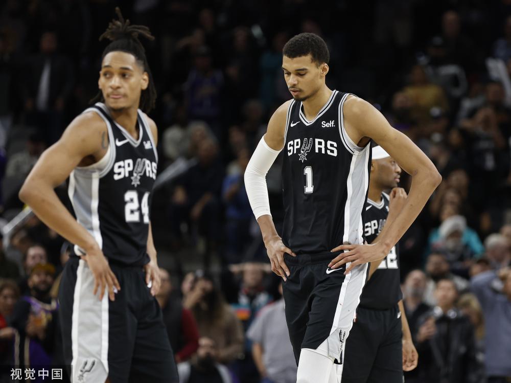 尼在竞技状 尼在竞技状