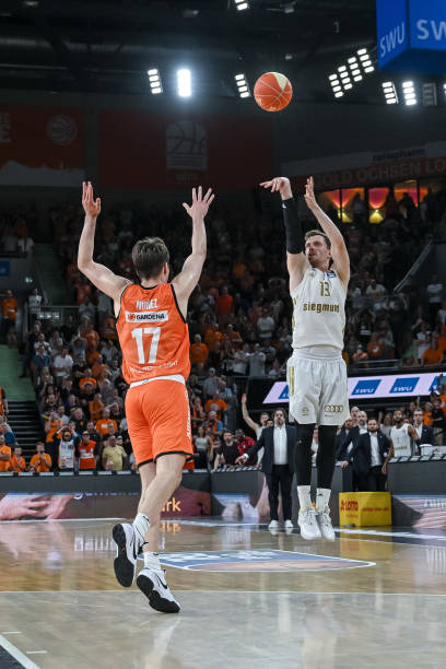 青岛海牛在 青岛海牛在