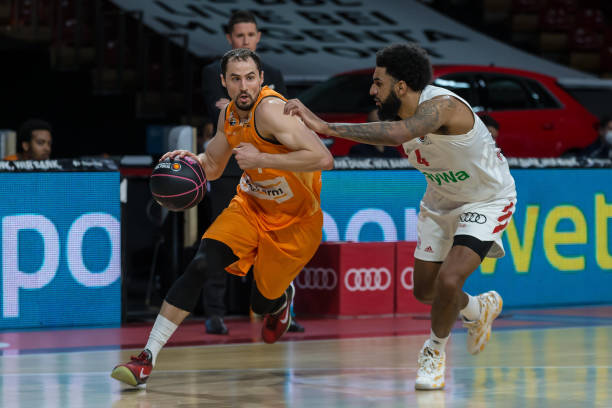 联主场迎战 联主场迎战